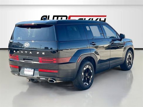 Used 2024 Hyundai Santa Fe SE image 7