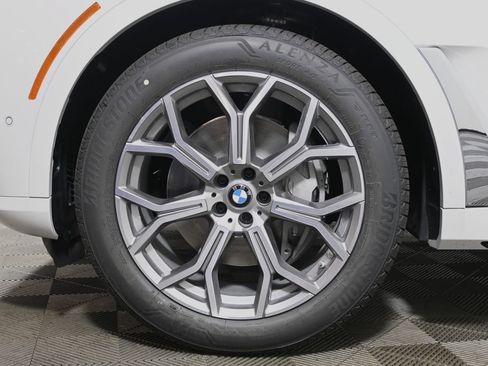Used 2027 BMW X7 xDrive40i AWD/4WD image 12