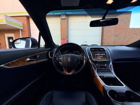Used 2017 Lincoln MKX Select AWD/4WD image 13
