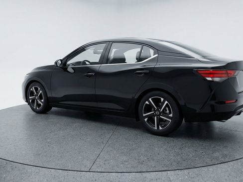 Used 2025 Nissan Sentra SV image 6