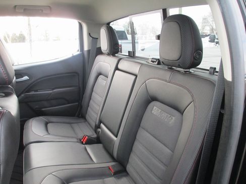 Used 2016 GMC Canyon SLE w/ All Terrain Adventure Package image 17