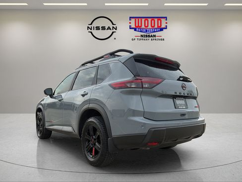 Certified 2025 Nissan Rogue SV AWD/4WD image 4