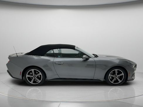 Used 2025 Ford Mustang Premium RWD image 6