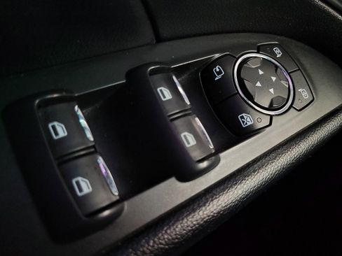 Used 2017 Ford Explorer Limited image 27