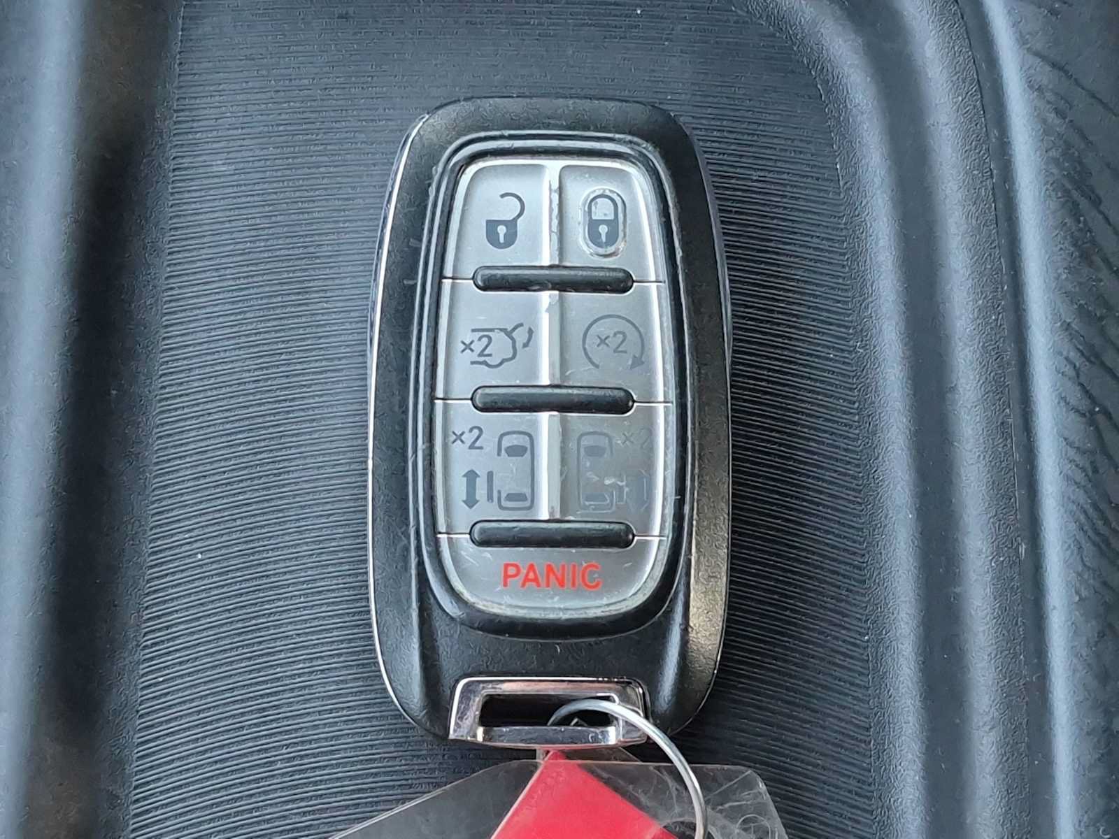Used 2019 Chrysler Pacifica Touring Plus w/ S Appearance Package FWD image 33