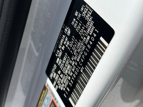 Used 2023 Kia Sorento LX image 13