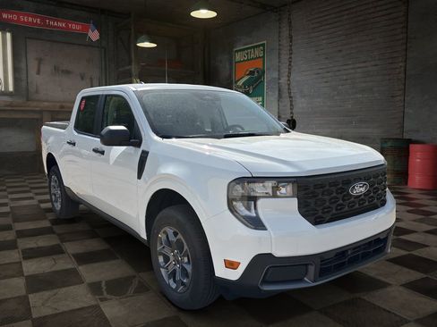 New 2026 Ford Maverick XLT FWD image 2