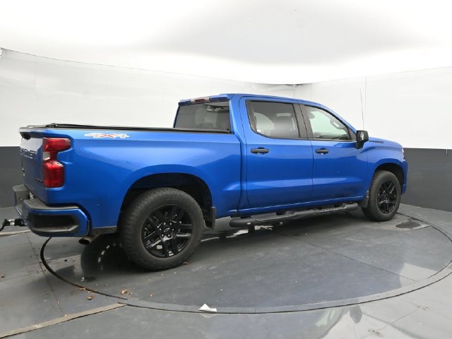 Used 2023 Chevrolet Silverado 1500 Custom w/ LPO, Dark Essentials Package AWD/4WD image 2