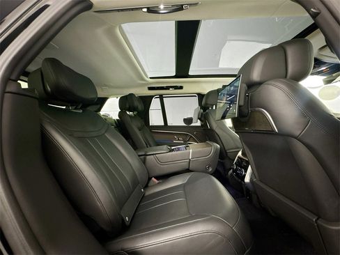 Certified 2024 Land Rover Range Rover Autobiography image 28
