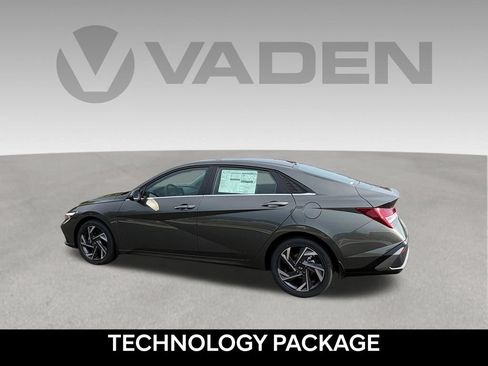 New 2026 Hyundai Elantra Limited FWD image 3
