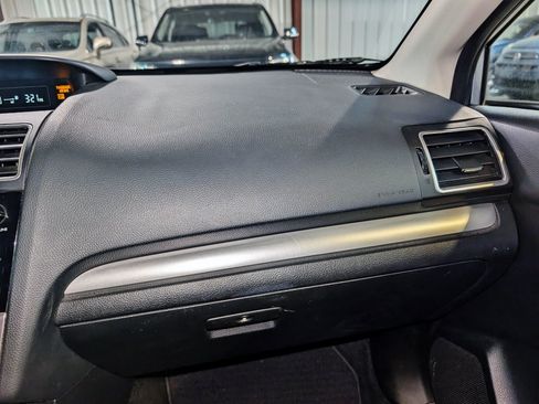 Used 2017 Subaru Crosstrek 2.0i Premium AWD/4WD image 29