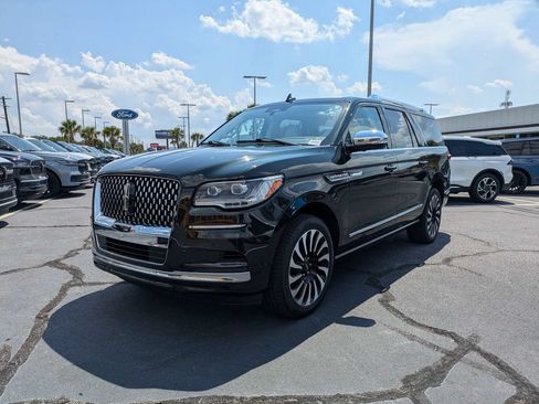 Certified 2024 Lincoln Navigator L Black Label AWD/4WD image 9
