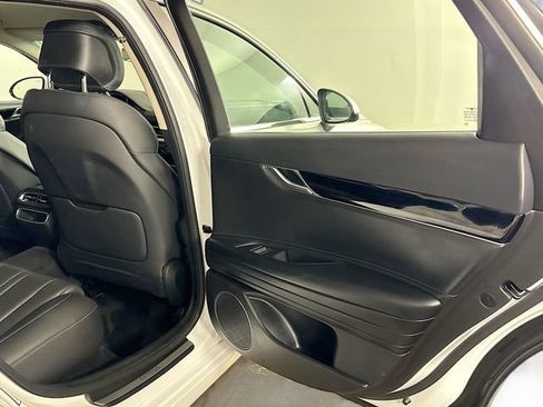 Used 2023 Genesis G80 2.5T image 37