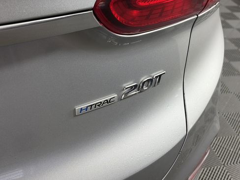 Used 2020 Hyundai Santa Fe SEL image 17