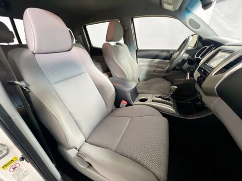 Used 2013 Toyota Tacoma PreRunner image 30