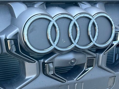 Used 2025 Audi SQ5 Premium Plus w/ Premium Plus Package image 43