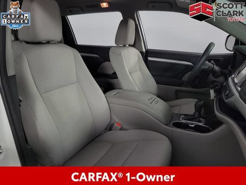 Used 2017 Toyota Highlander LE FWD image 14