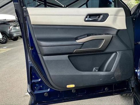 Certified 2022 Nissan Pathfinder Platinum w/ Lighting Package (N93) image 20