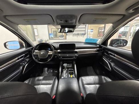 Used 2020 Kia Telluride EX image 24
