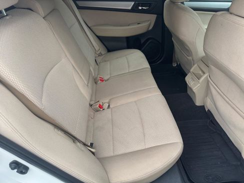 Used 2019 Subaru Outback 2.5i Premium w/ Popular Package #2 AWD/4WD image 14