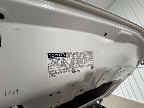 Used 2020 Toyota RAV4 LE image 7