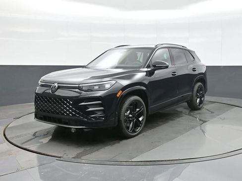 New 2026 Volkswagen Tiguan SE R-Line AWD/4WD image 3