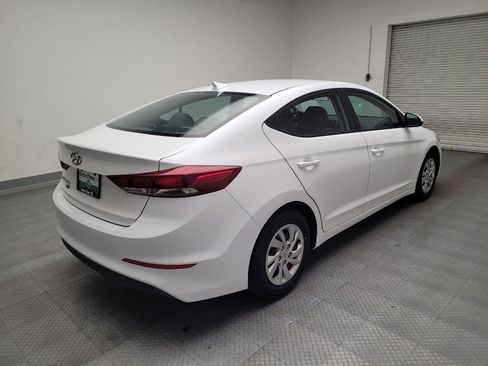Used 2017 Hyundai Elantra SE image 9