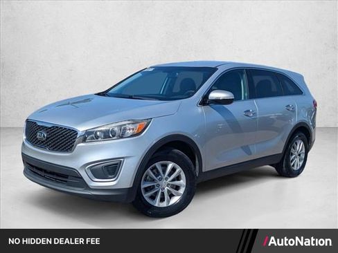 Used 2018 Kia Sorento L FWD image 1