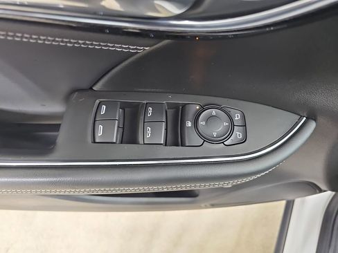 Used 2016 Chevrolet Tahoe LTZ AWD/4WD image 33