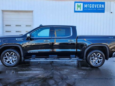 Used 2023 GMC Sierra 1500 SLT w/ SLT Premium Package image 2
