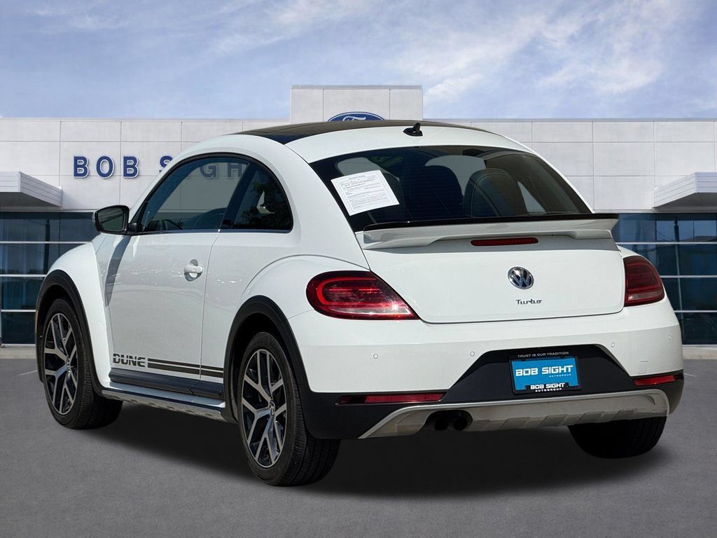 Used 2018 Volkswagen Beetle 2.0T Dune FWD image 33