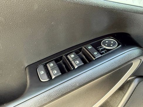 Used 2024 Kia Soul LX w/ LX Technology Package image 13