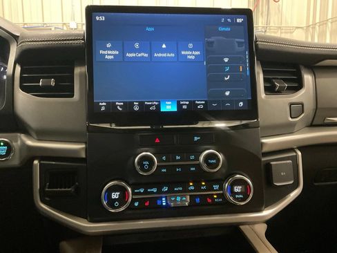 Used 2022 Ford Expedition XLT RWD image 17