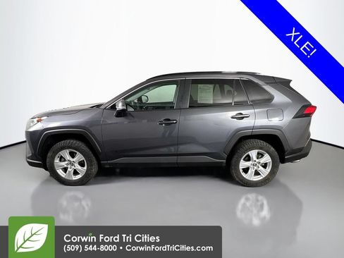 Used 2020 Toyota RAV4 XLE w/ XLE Grade Weather Package AWD/4WD image 6