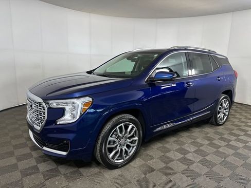 Used 2023 GMC Terrain Denali w/ Denali Premium Package image 7
