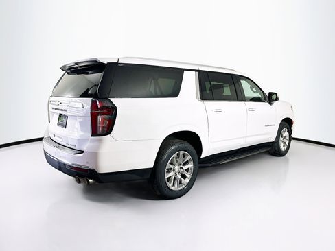 Used 2023 Chevrolet Suburban Premier image 9