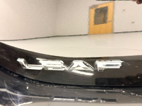 Used 2016 Nissan Leaf SV FWD image 8