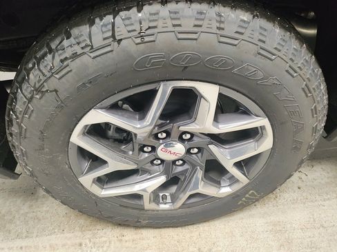 New 2026 GMC Sierra 1500 SLT w/ SLT Premium Plus Package image 3