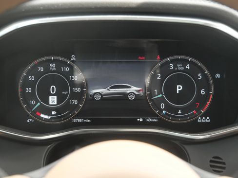 Certified 2021 Jaguar XF SE image 27