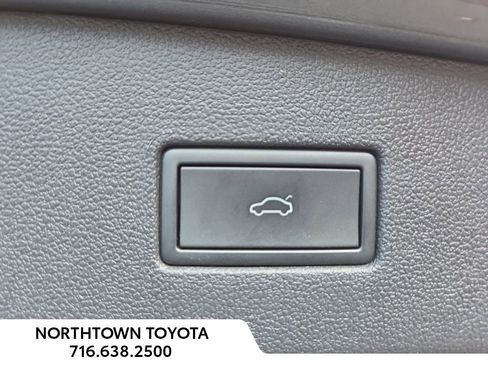 Used 2024 Volkswagen Tiguan Wolfsburg Edition image 10