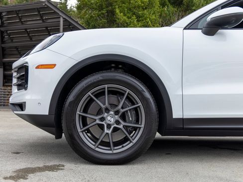 Certified 2026 Porsche Cayenne Coupe AWD/4WD image 13