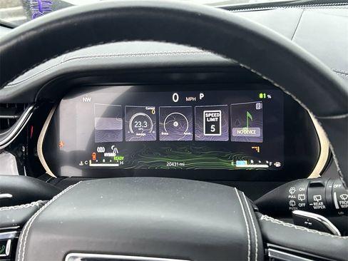 Used 2022 Jeep Grand Cherokee Overland w/ Advanced Protech Group III image 28