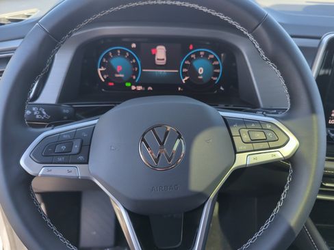 New 2026 Volkswagen Atlas Cross Sport SE AWD/4WD image 9