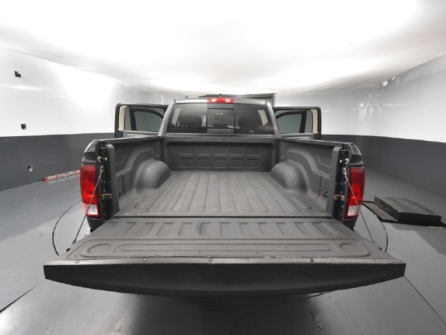 Used 2017 RAM 1500 Classic SLT AWD/4WD image 28