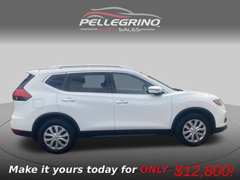 Used 2017 Nissan Rogue S w/ S Appearance Package AWD/4WD image 8