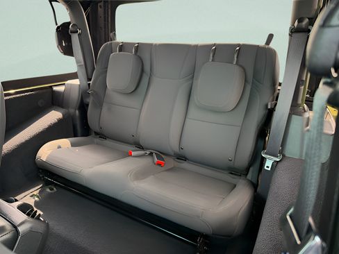 Used 2021 Jeep Wrangler Sport AWD/4WD image 5