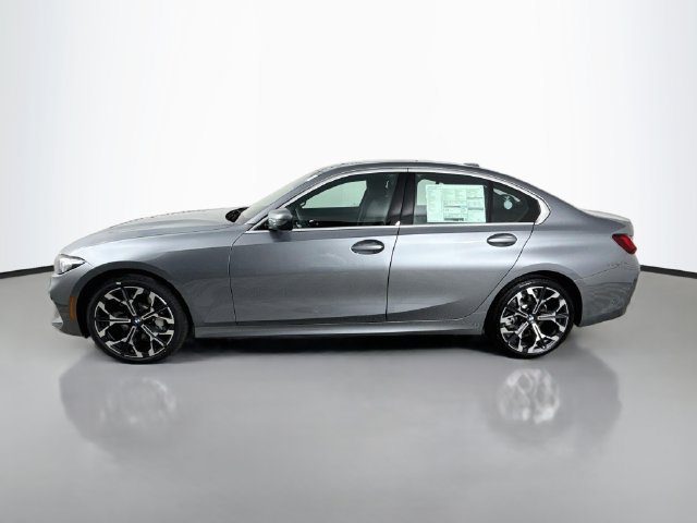 New 2026 BMW 330i xDrive Sedan w/ Premium Package AWD/4WD image 4