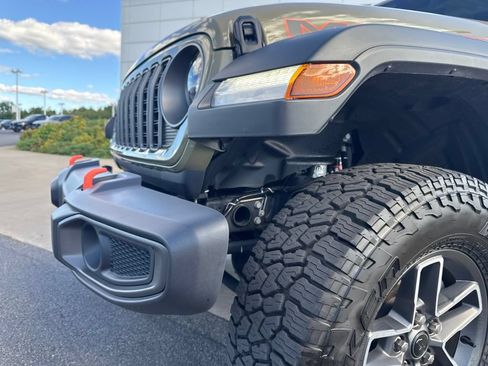 Used 2026 Jeep Gladiator Mojave AWD/4WD image 13