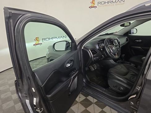 Used 2019 Jeep Cherokee Limited AWD/4WD image 17
