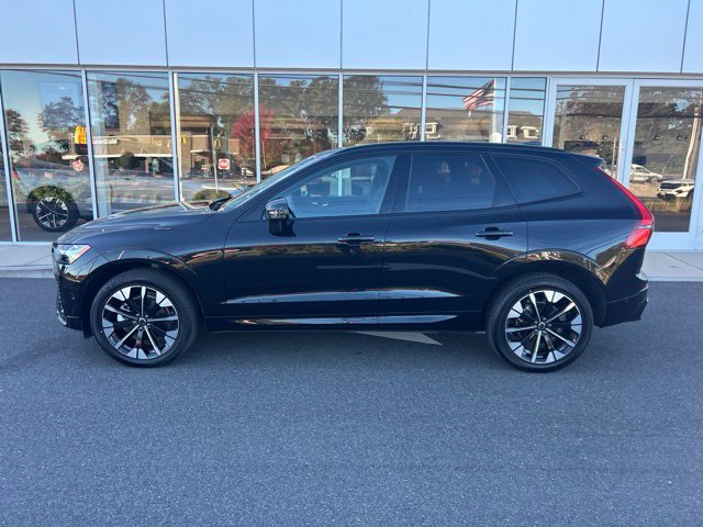 Used 2026 Volvo XC60 B5 Plus AWD/4WD image 2